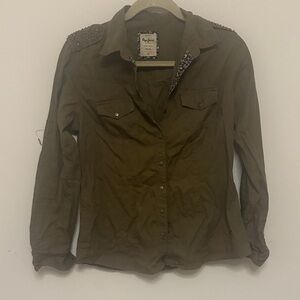 Pepe Jeans Olive Green Shirt Y2K studded shoulder Size M retro vintage inspired